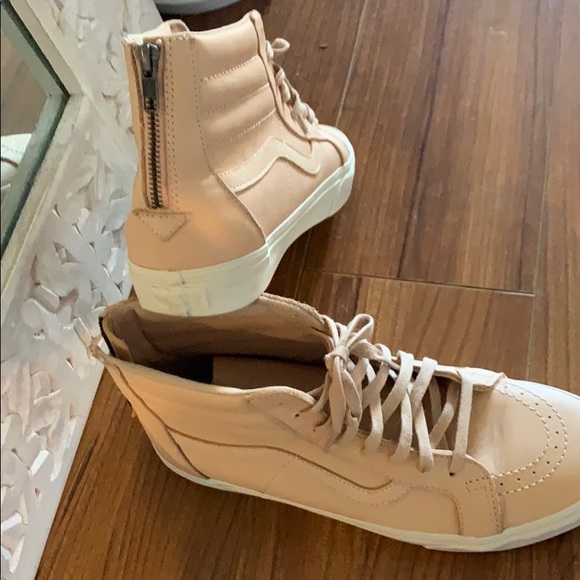 Vans High. Tan colorway - Picture 2 of 4